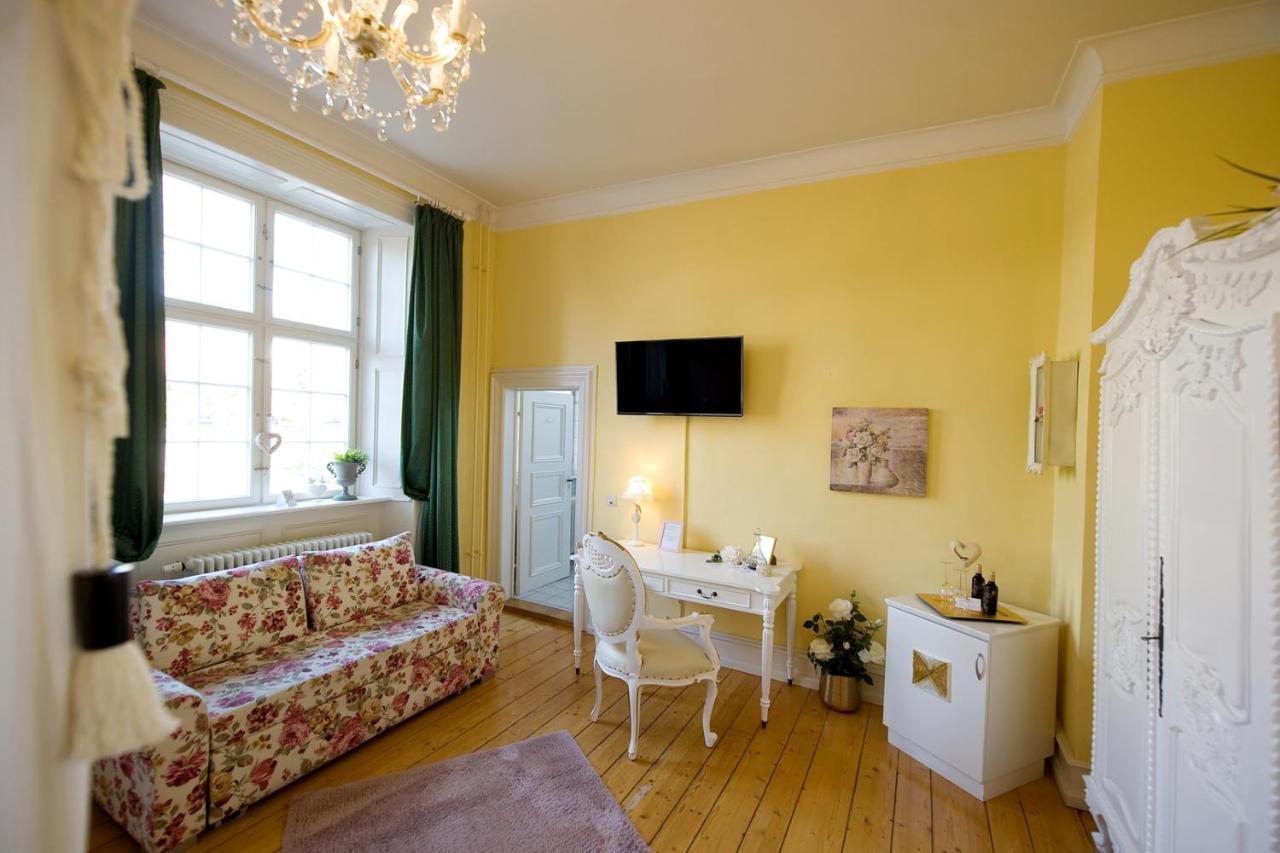 Schlosshotelgedern Екстериор снимка